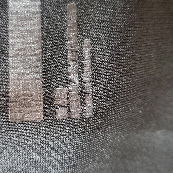 Old Navy Active wear black and green shorts - Picture 7 of 8